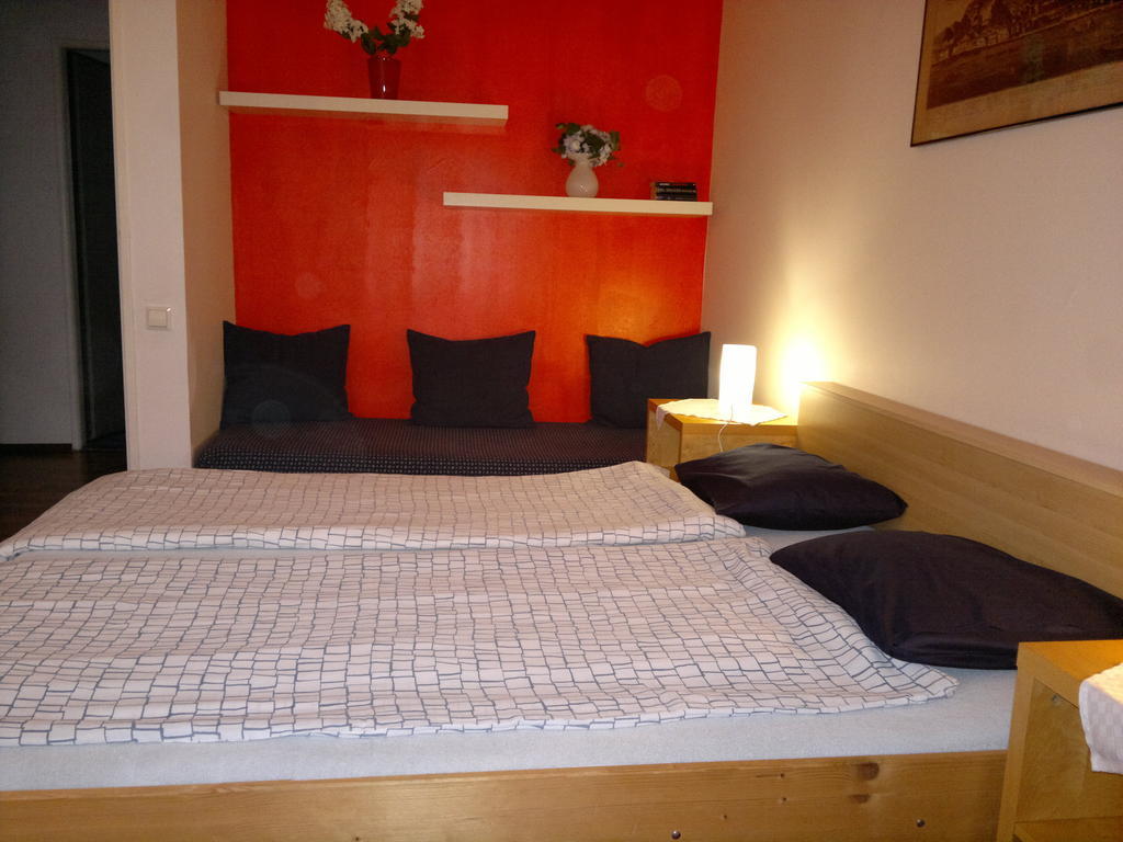Apartment Maximilian Pressburg Zimmer foto